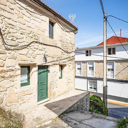2 Bedroom Amazing In Holiday home Muros