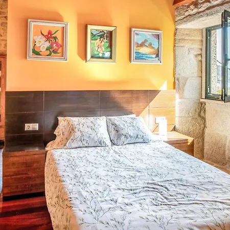 2 Bedroom Amazing In Muros